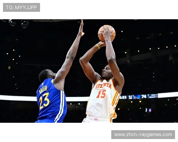 勇士队过去四场比赛均命中至少20个三分球，外线火力持续凶猛。