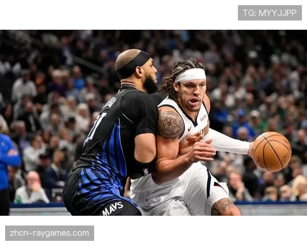 加福德封盖落地手肘受伤离场，独行侠内线再遭打击